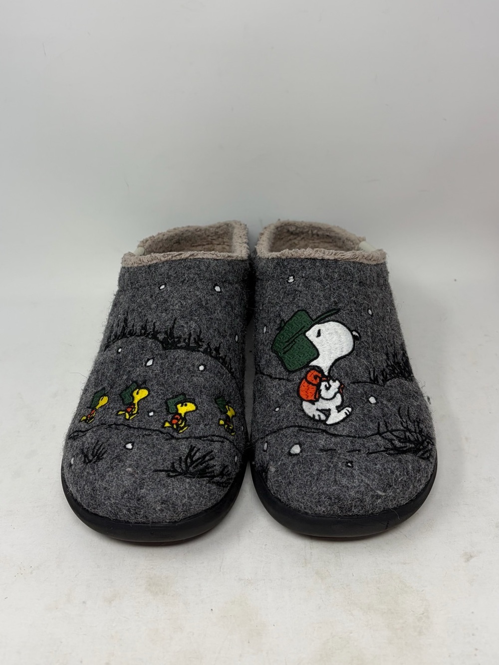 LL Bean X Peanuts Slippers Size Women’s 10